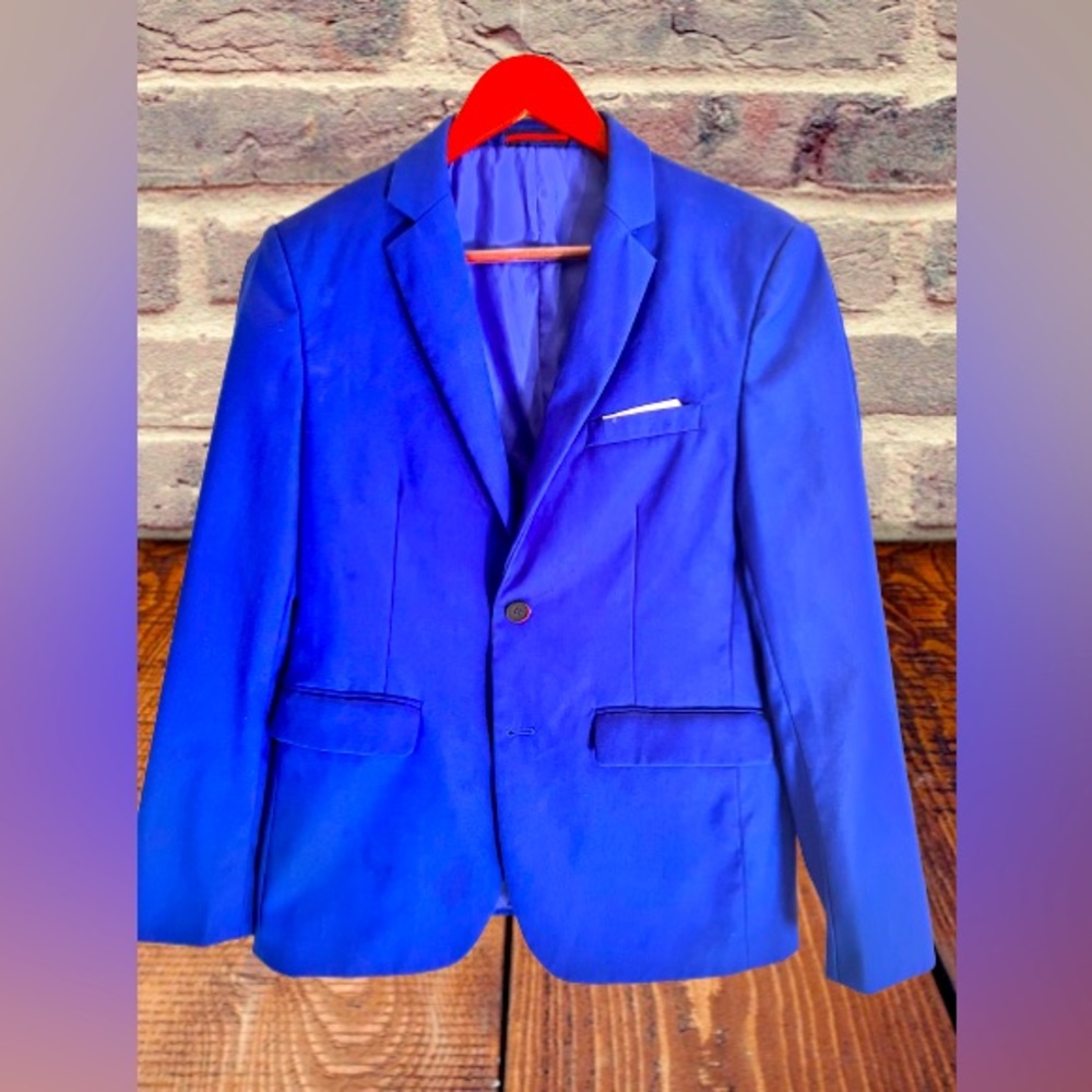 Size 34 Blazer with matching dress pants.